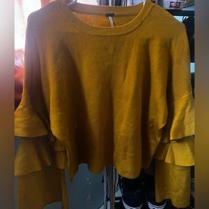 Cropped yellow sweater